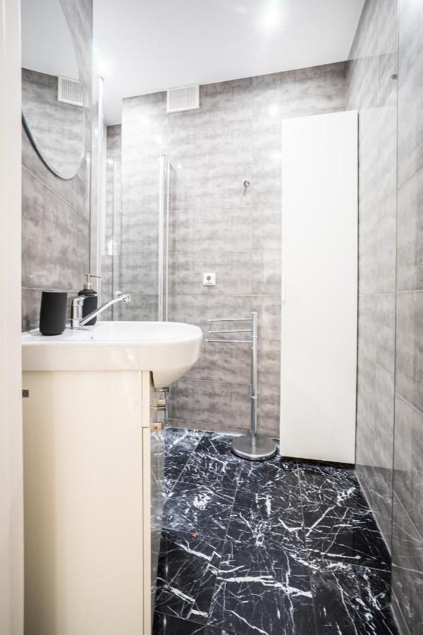 Apartmán Oomph Big With Balcony Near Old Town